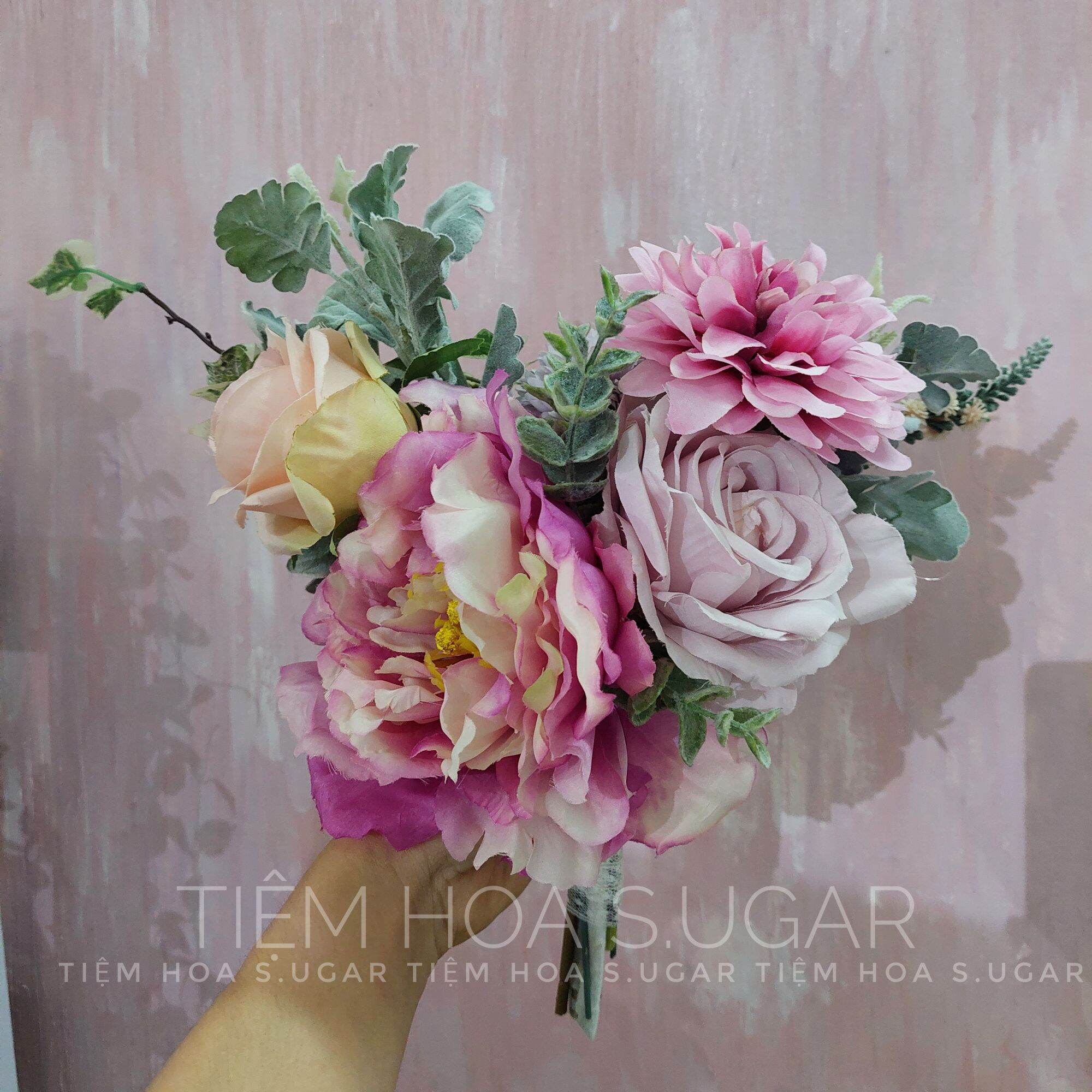 Hoa cầm tay cô dâu - bó hoa lụa cao cấp thiết kế - tiệm hoa s.ugar