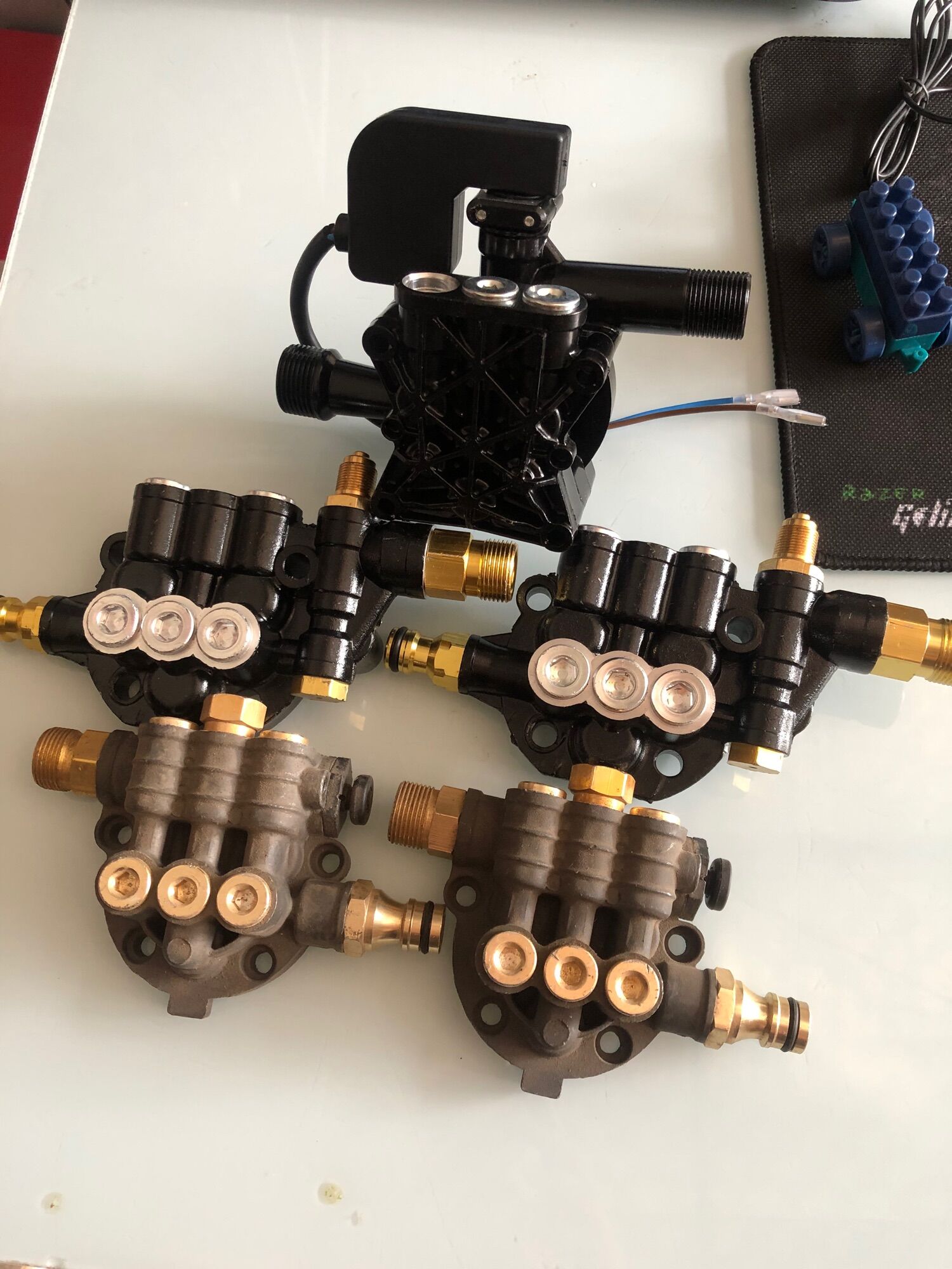 Bộ đầu bơm máy rửa xe mini - đầu bơm có chỉnh áp rửa xe mini gia đình