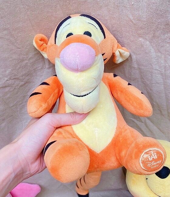 Gấu bông Disney Tigger bạn pooh 25cm