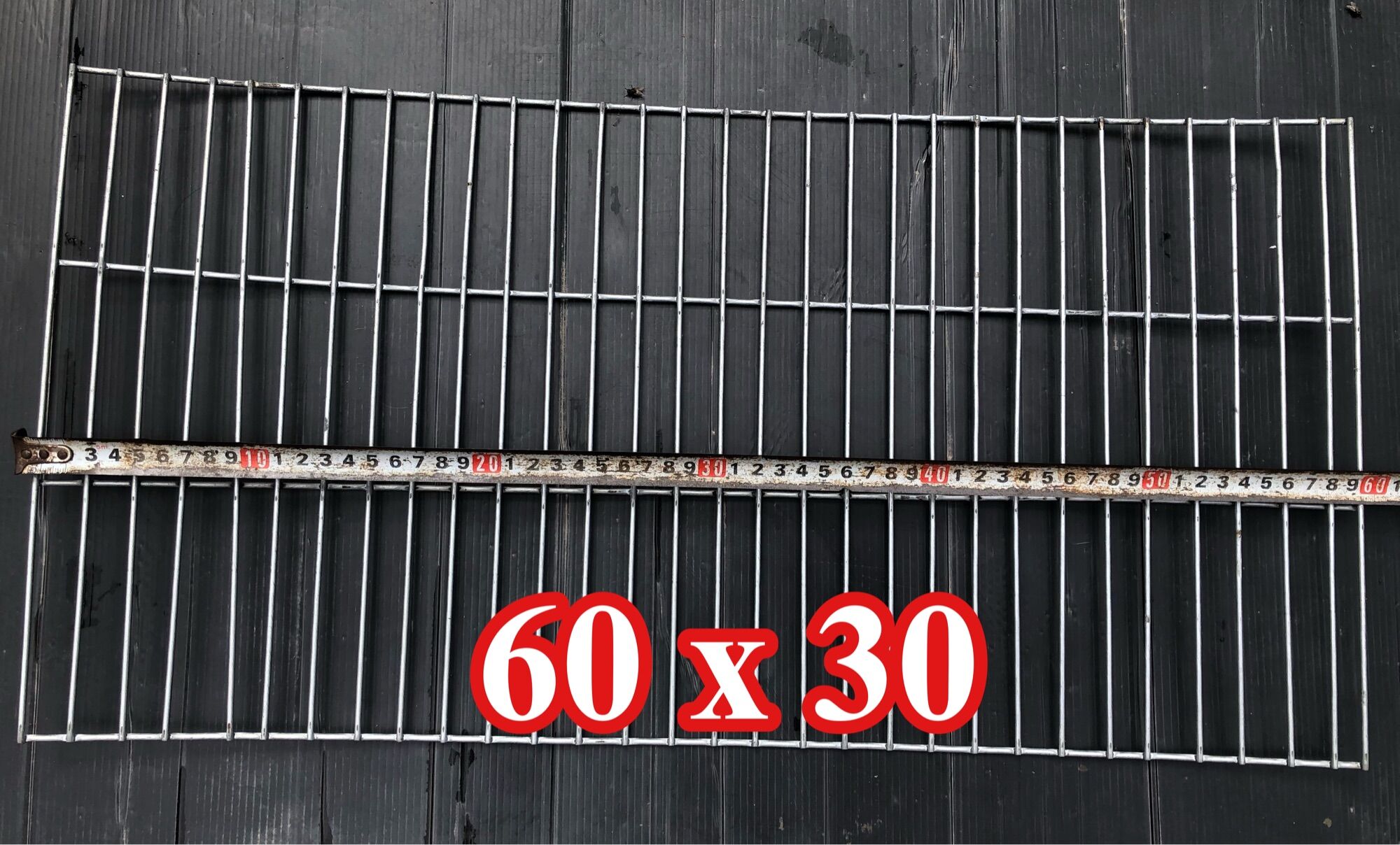 Tấm lưới sắt 60x30 cm sắt nhúng nóng hoà phát