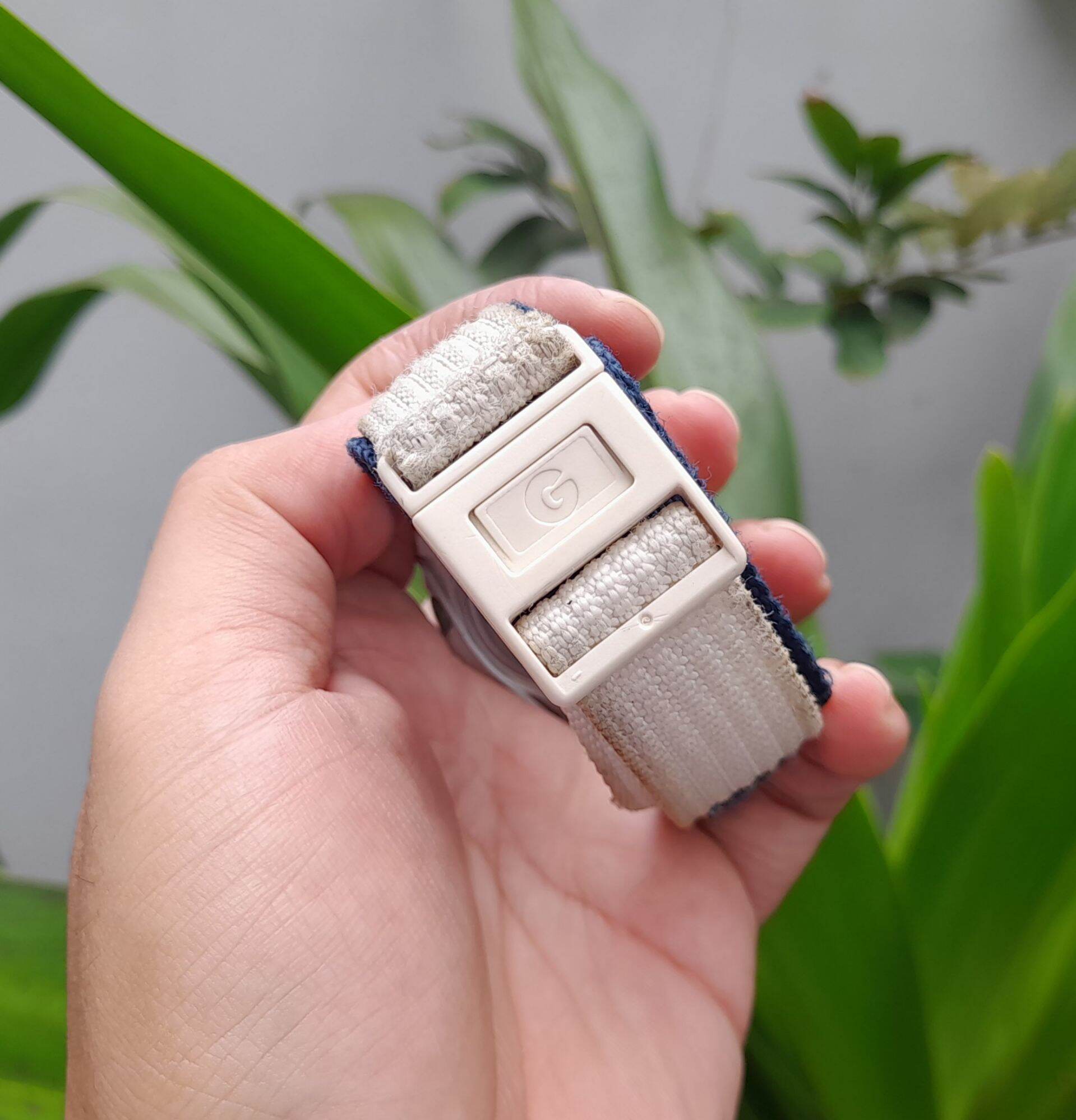 Đồng hồ CASIO BABYG trắng.