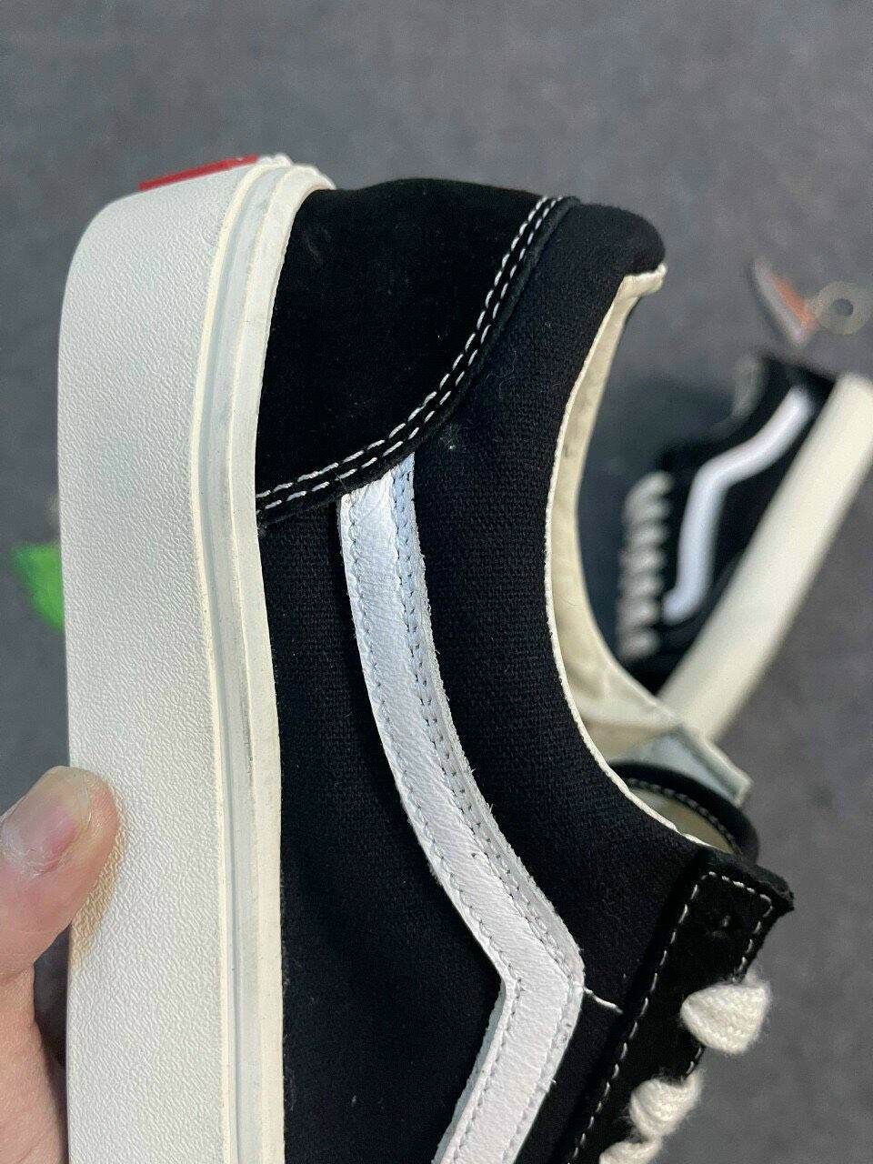 vans vaul đen 1:1 hàng trung