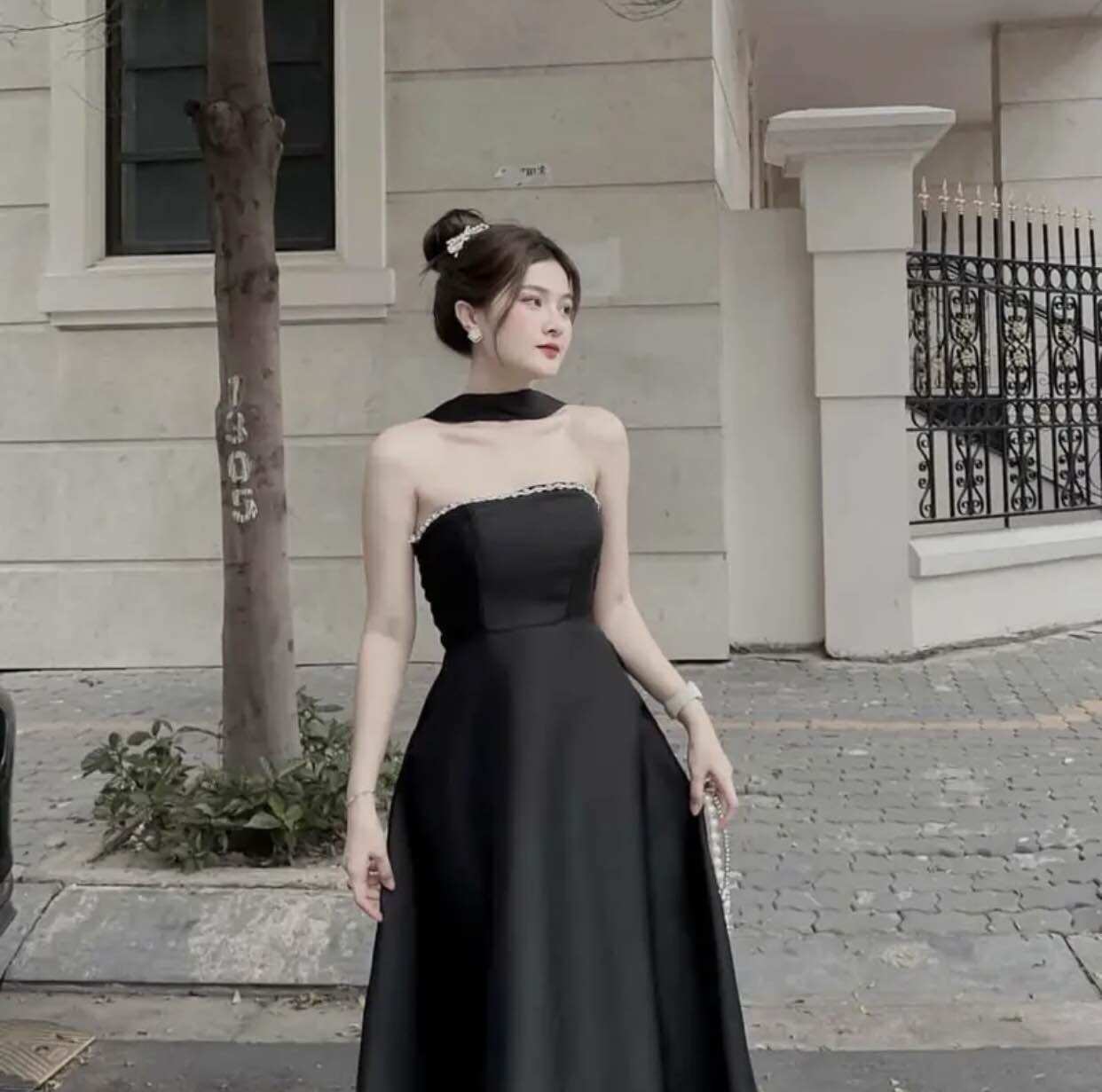 Đầm xoè dự tiệc dáng dài đính đá siêu sang