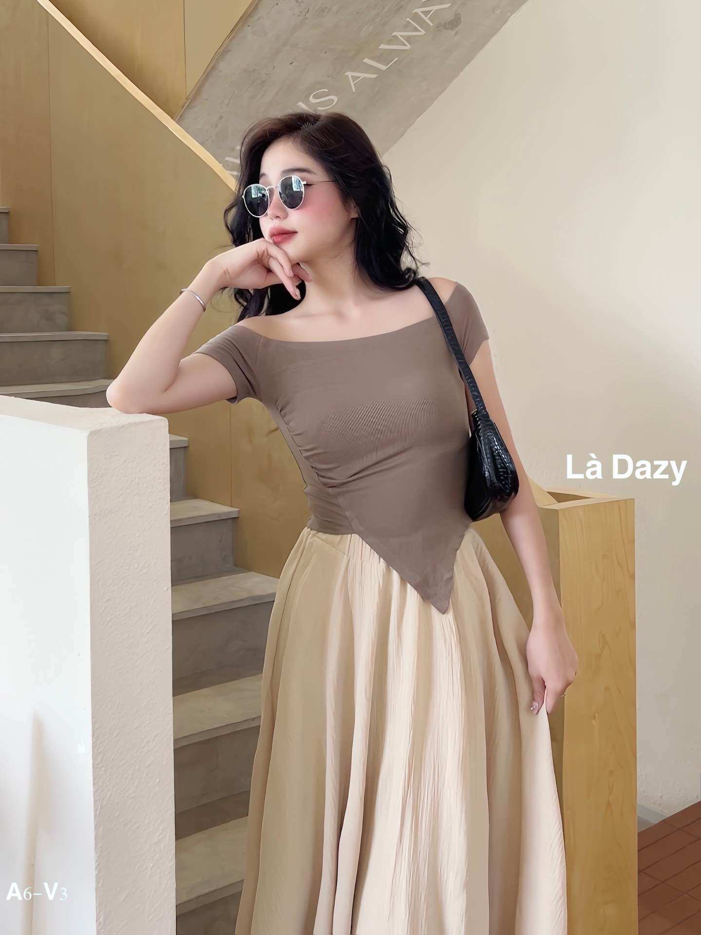 Áo thun nữ vạt xéo lệch vai Là Dazy A6