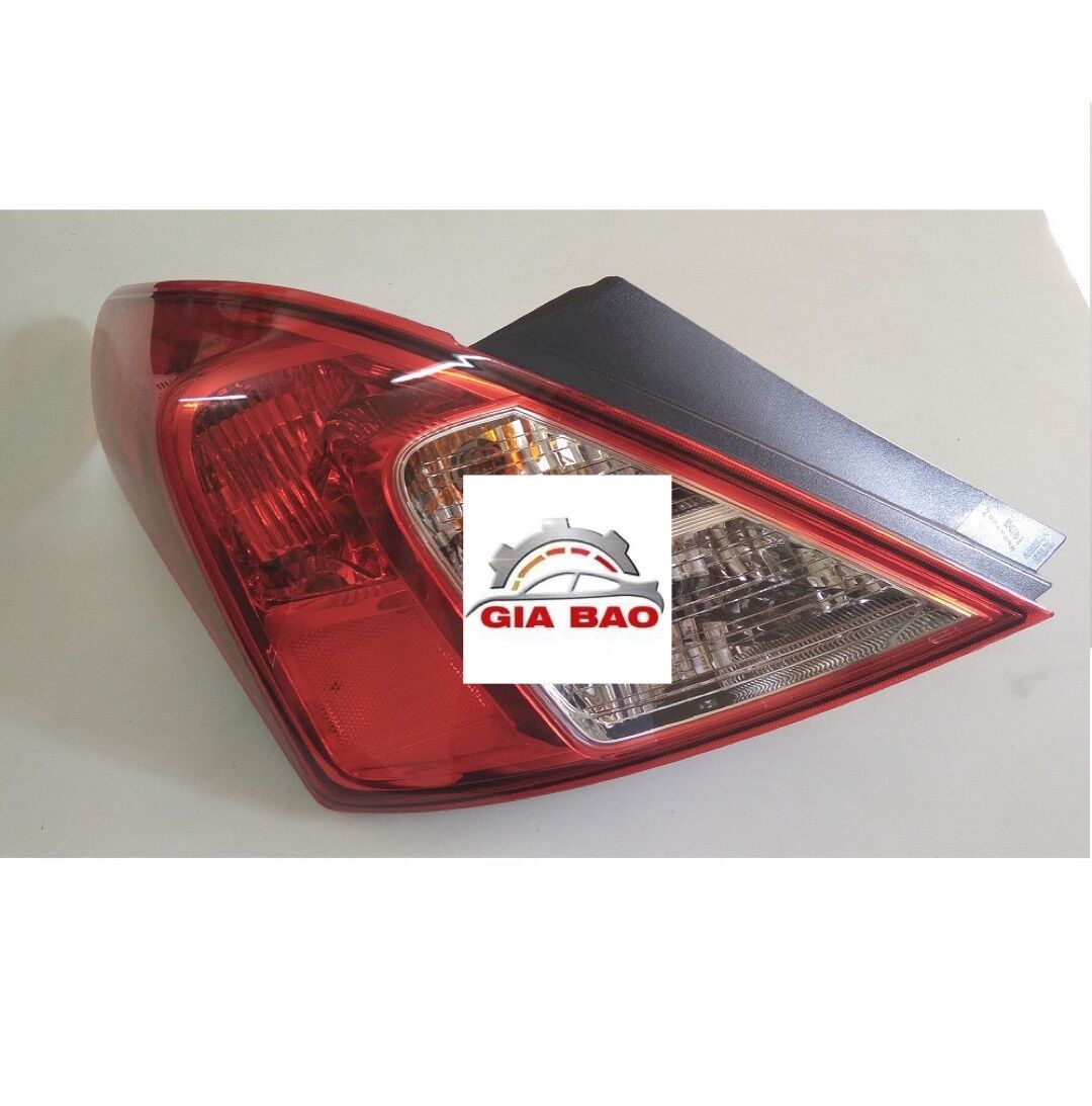 ĐÈN HẬU NISSAN SUNNY