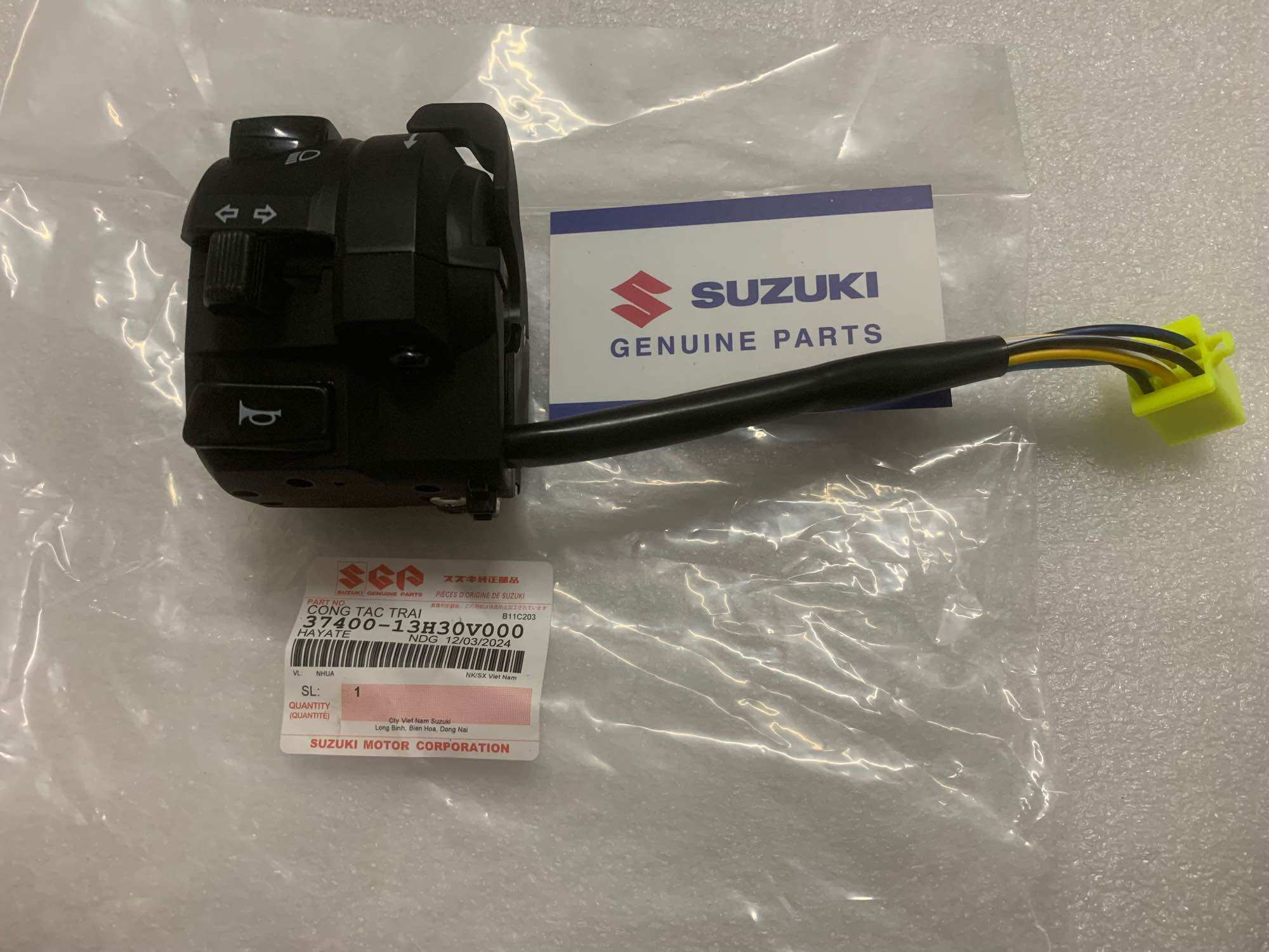 Cùm công tắc trái suzuki hayate
