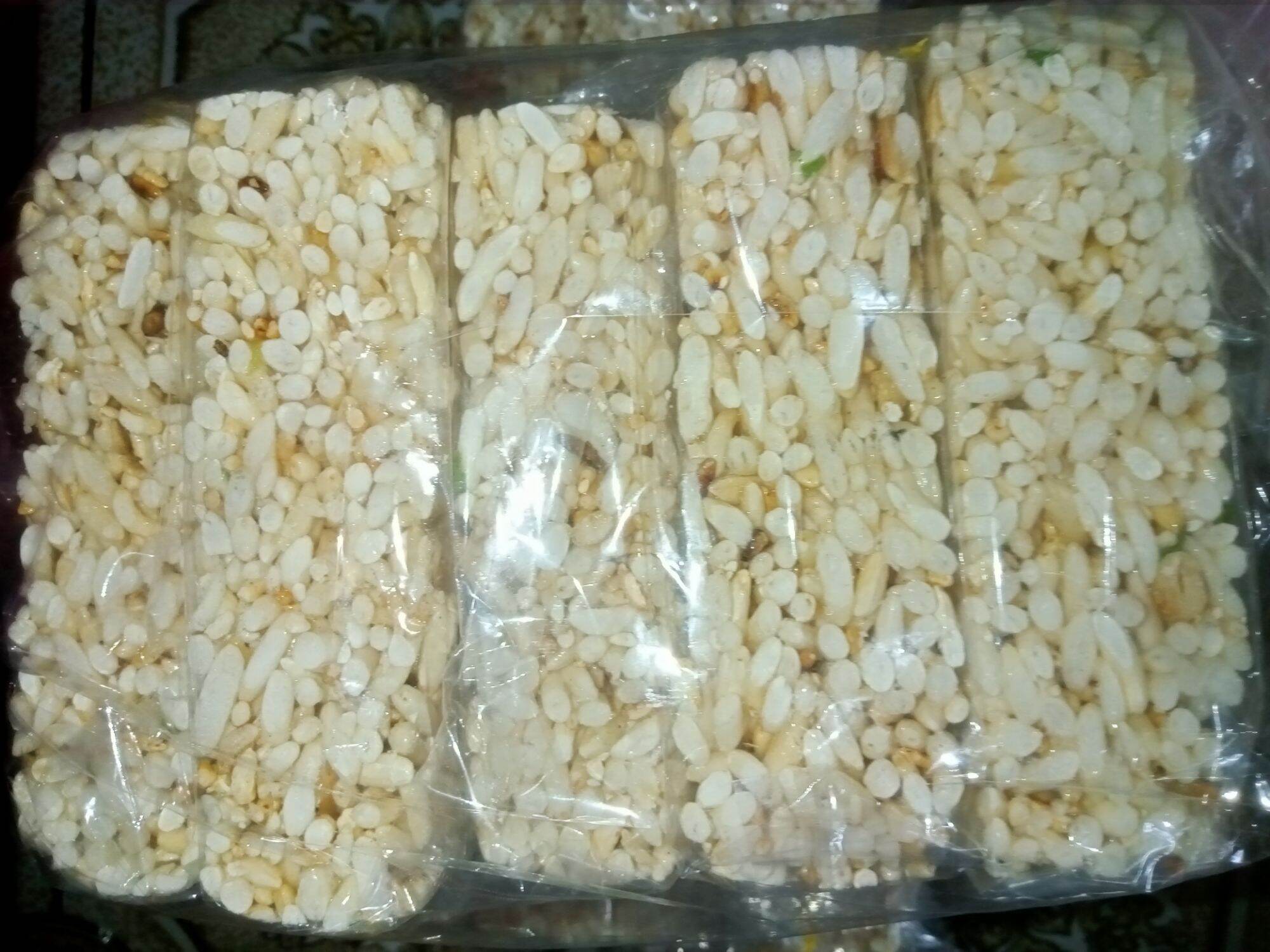 Cốm gạo 1 bịt i hình