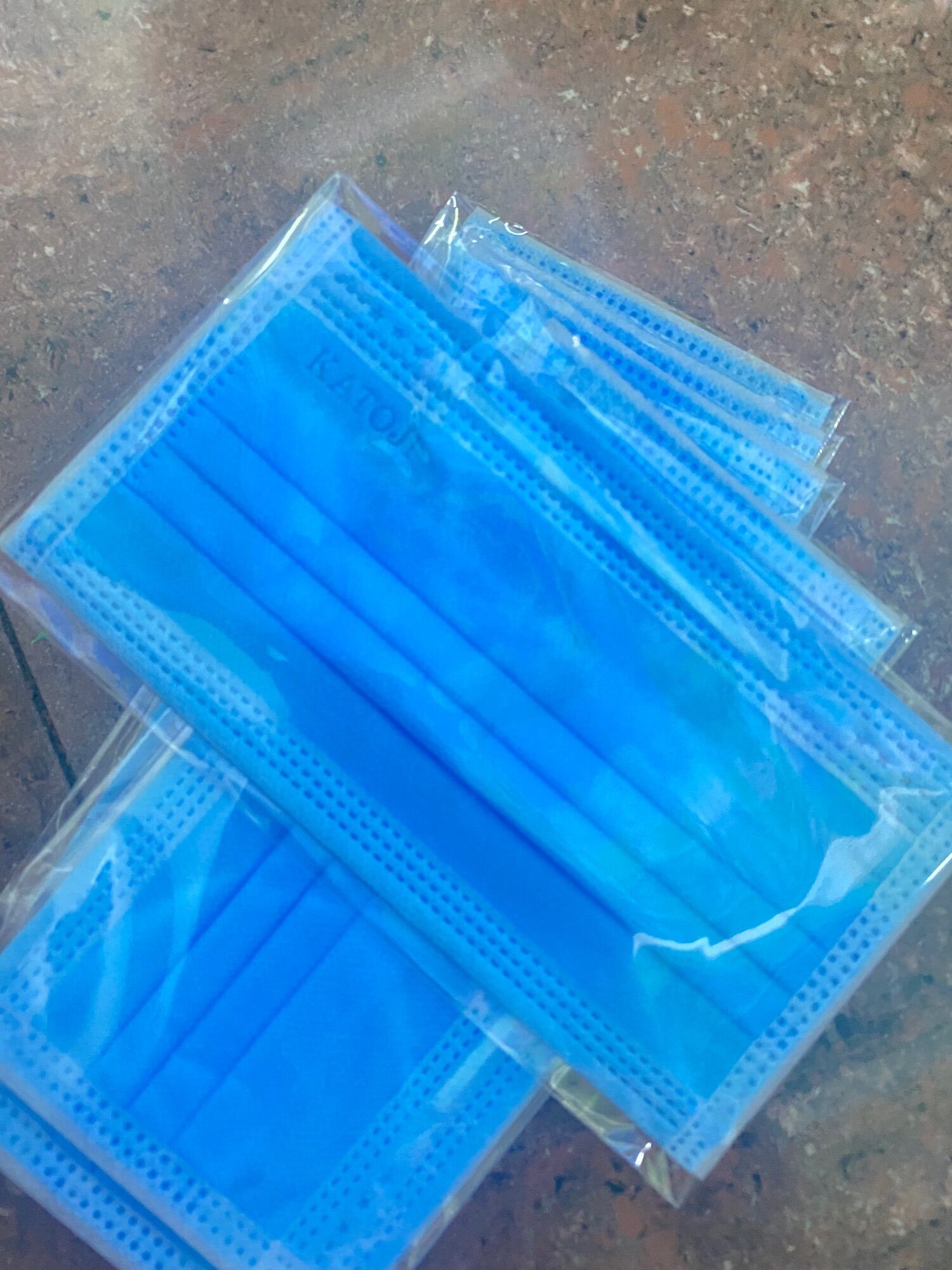 1 Chiếc Khẩu Trang ( Quà tặng kèm áo mưa )