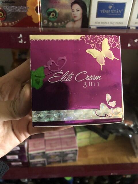 Kem elite con bướm nguyễn quách giảm giá 50%