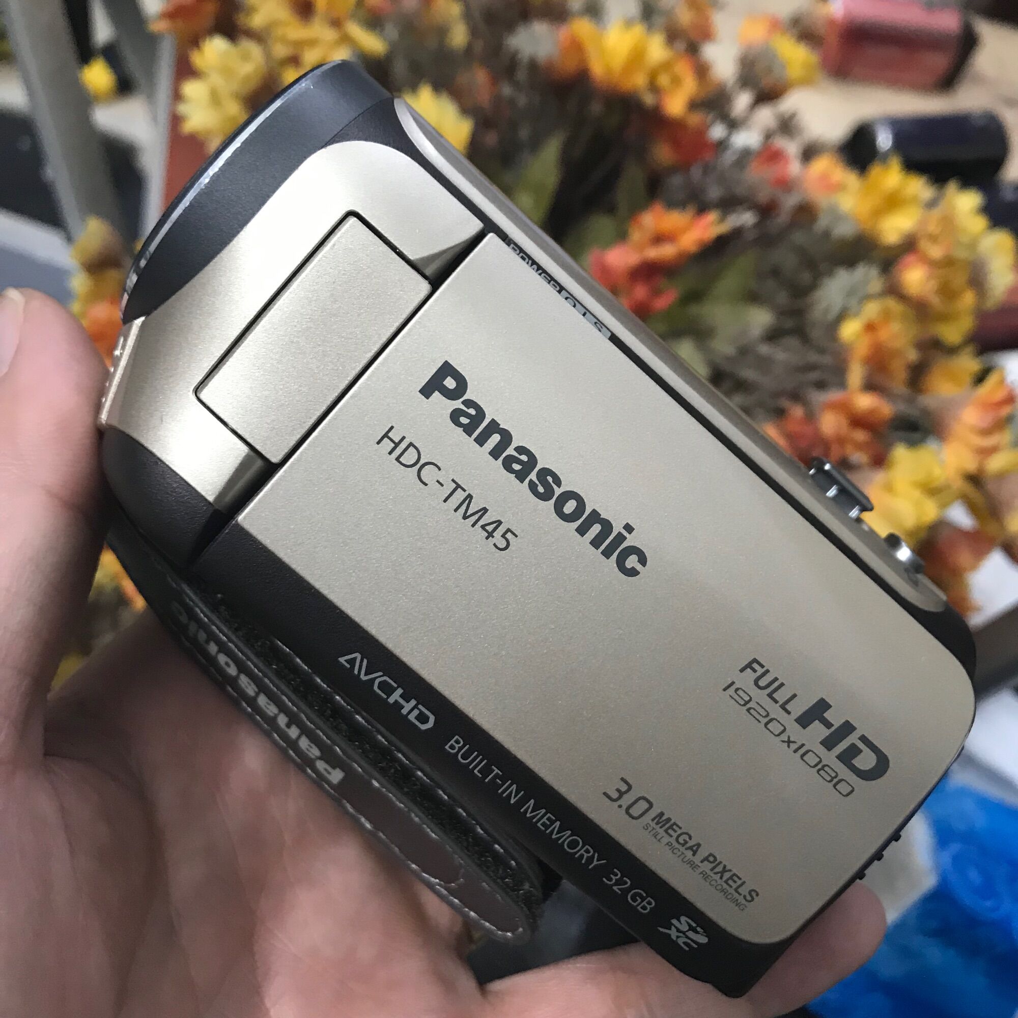 Panasonic HC-TM45 zoom 42x