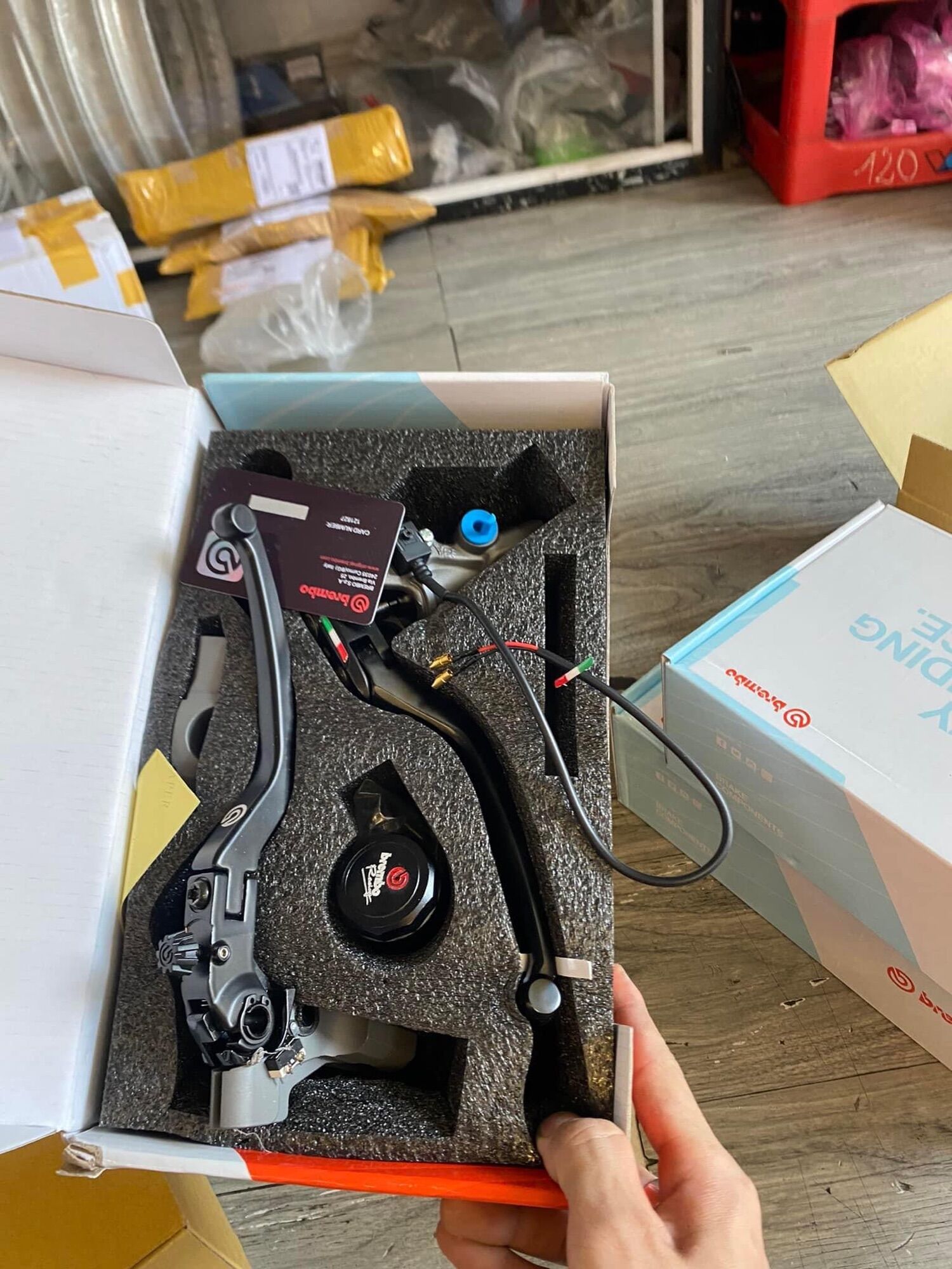 Cặp tay thắng brembo gắn mọi dòng xe