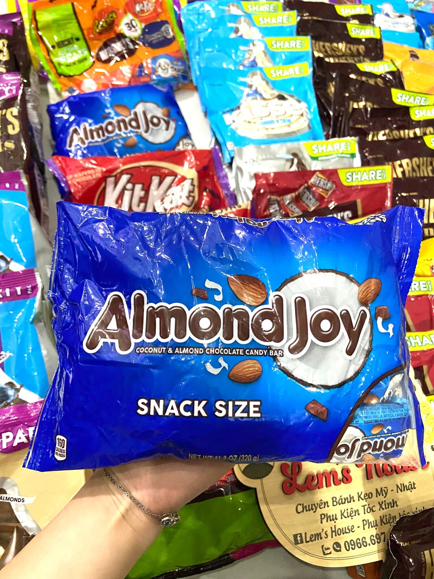 Sale cận date 04/2022 socola almond joy dừa hạnh nhân & socola york mint dừa bạc hà siêu ngon