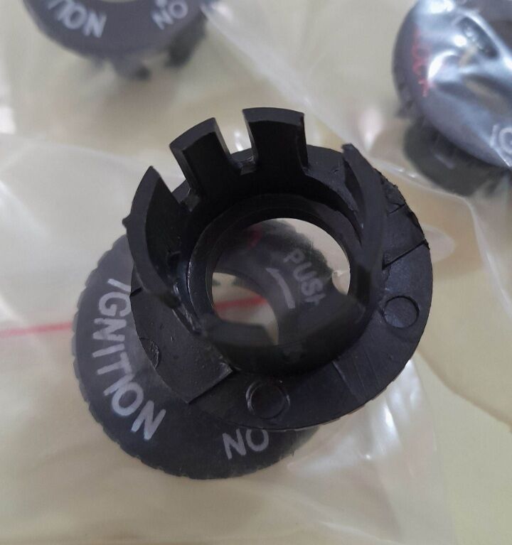 Chụp ổ khóa xe Atila.