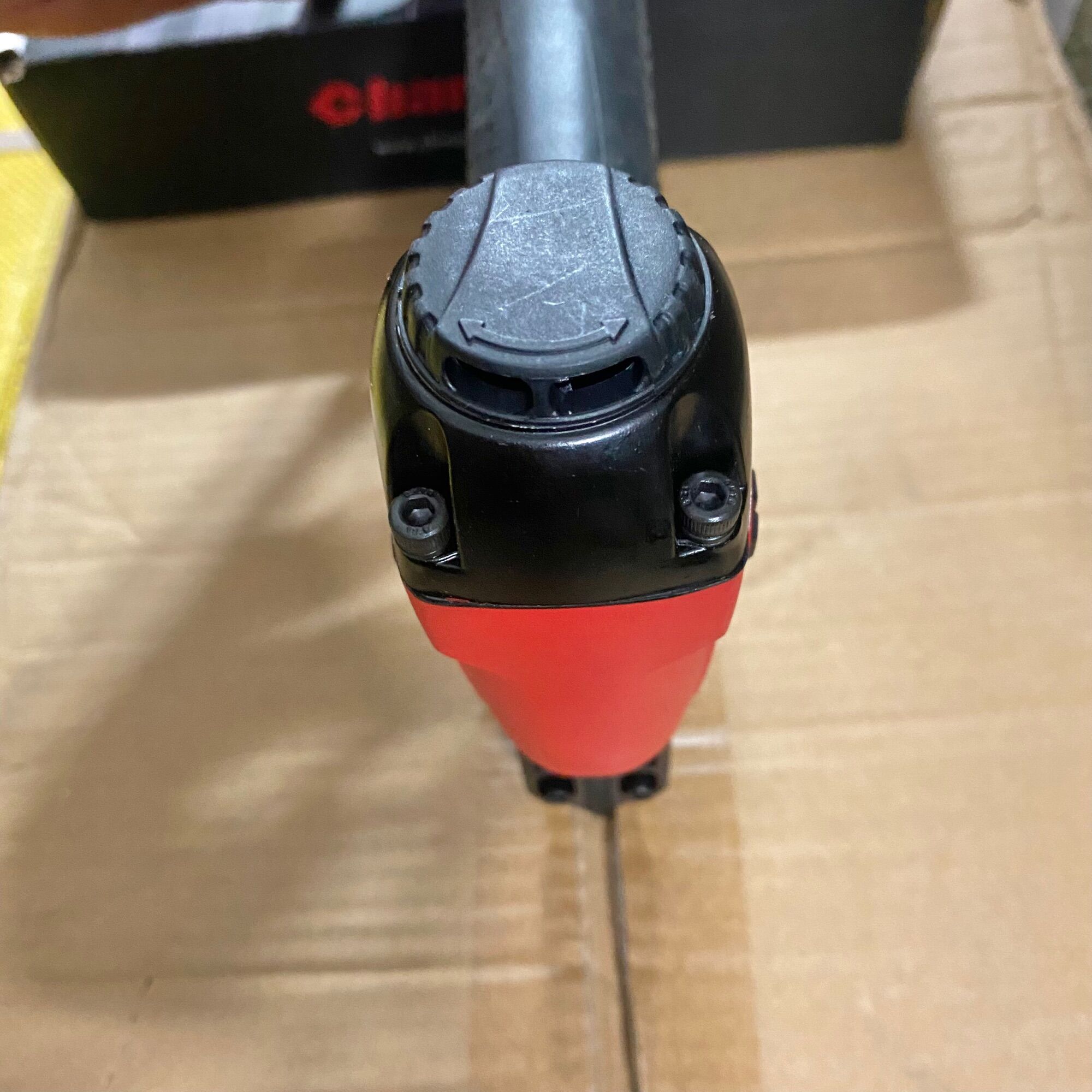 Máy hơi bắn đinh chỉ đồng P635 Charmbo
