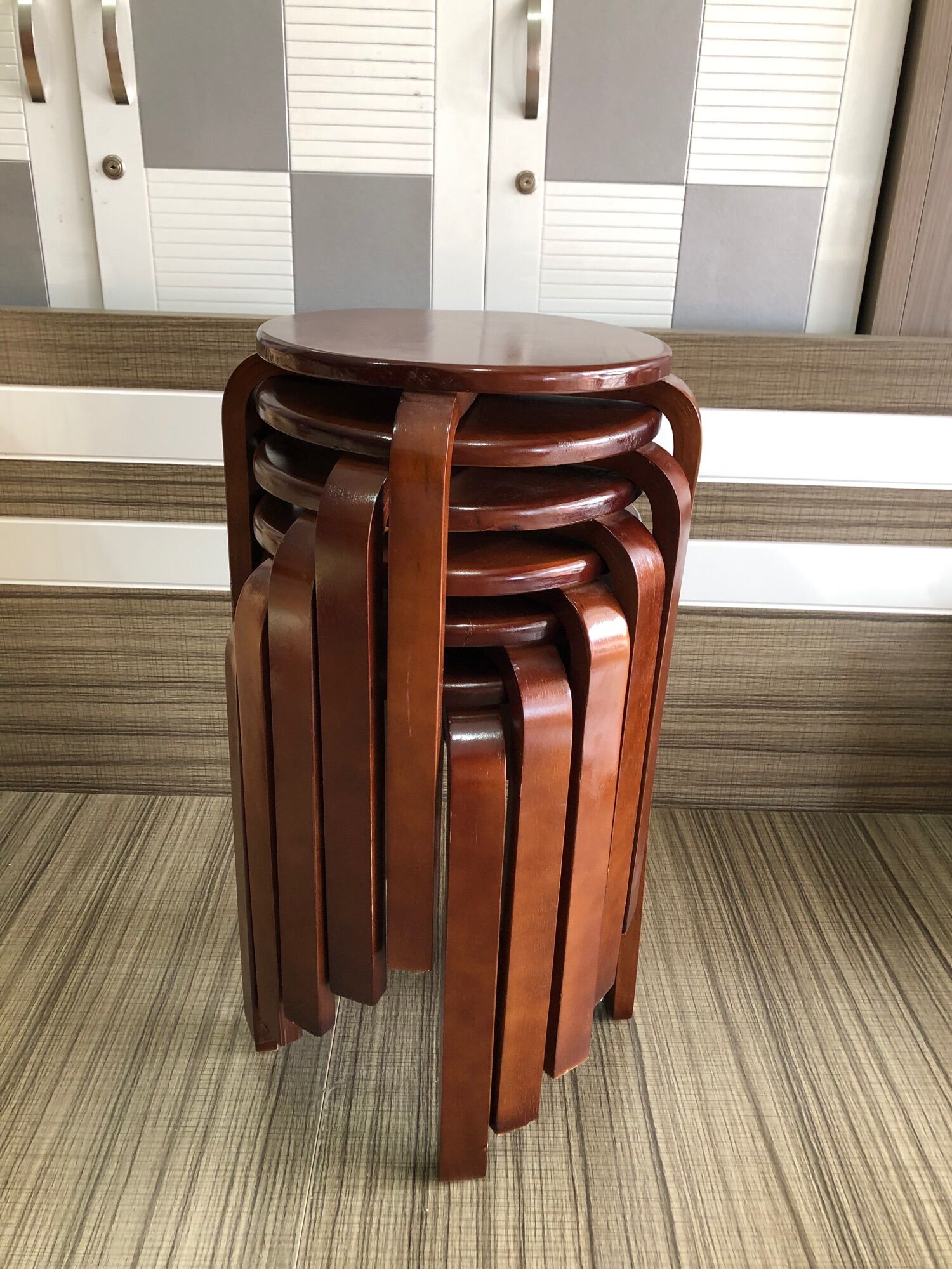 Ghế Gỗ Cao Su Chân Kiềng Cao 45cm & 35cm