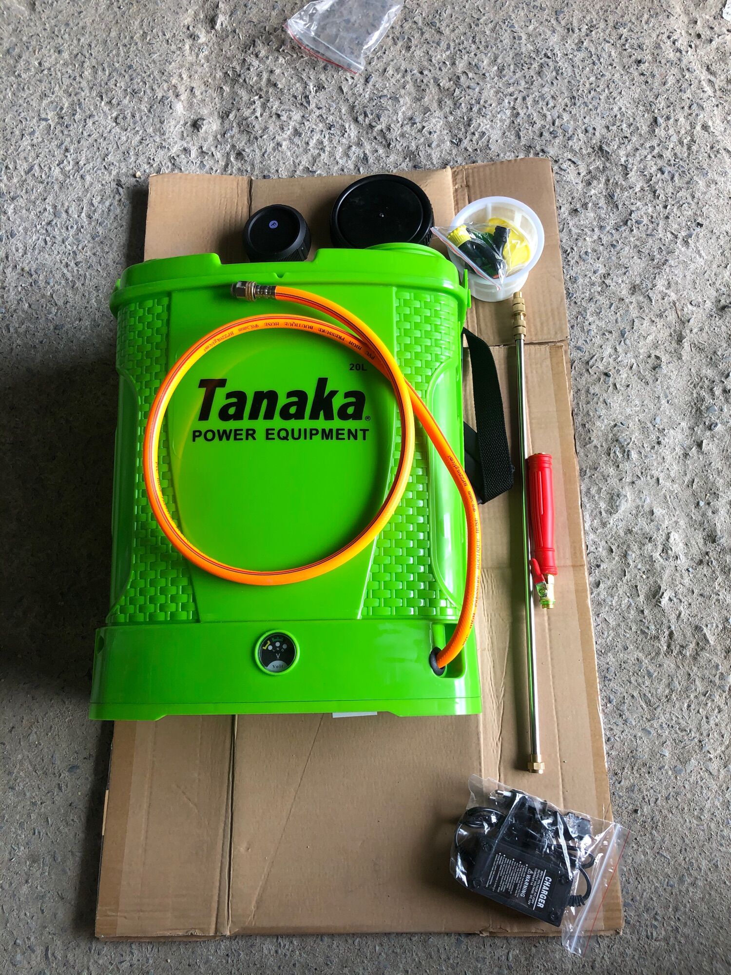 BÌNH XỊT - PHUN T HUỐC 20 lít - TANAKA