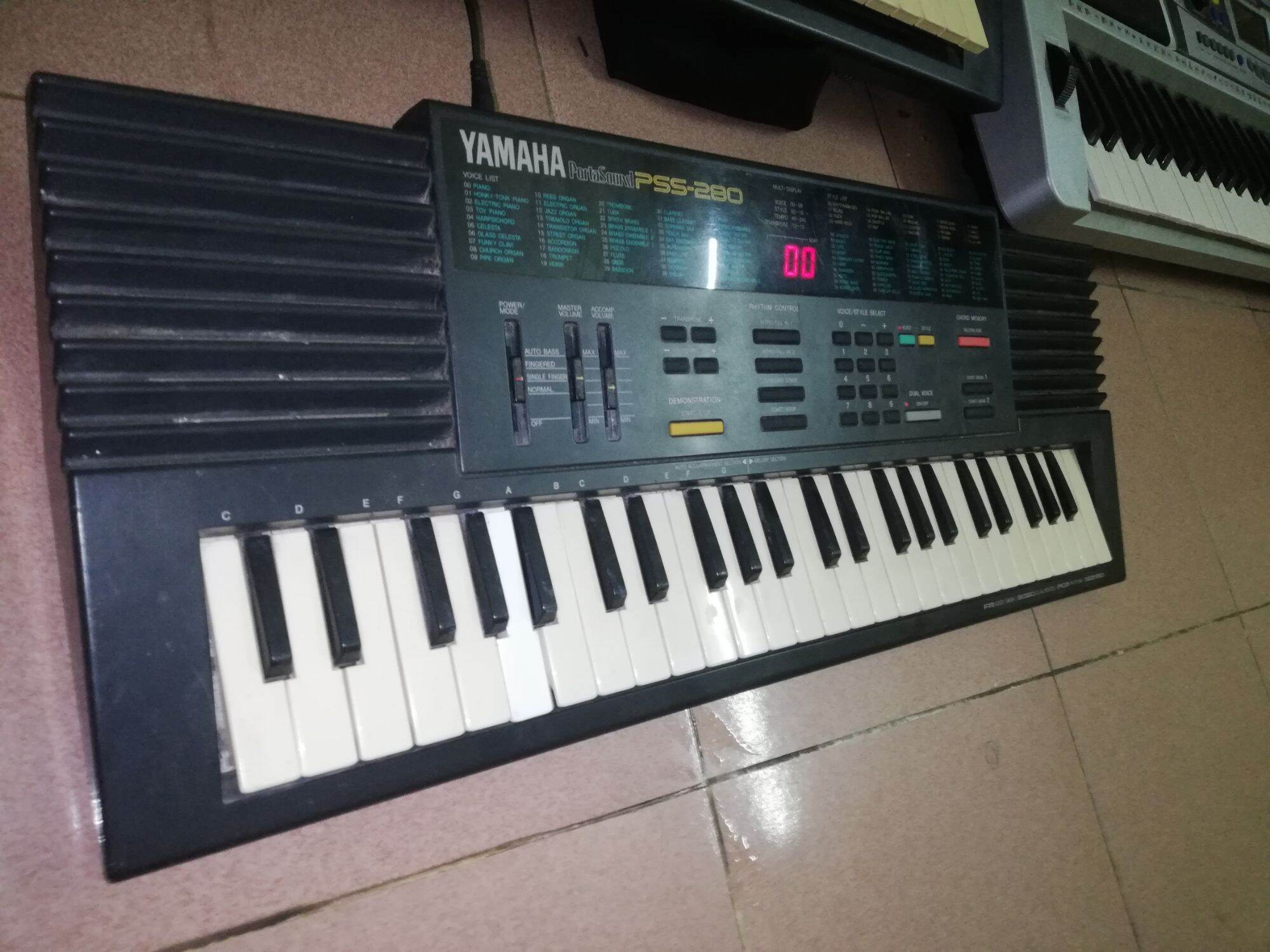 đàn organ Yamaha Pss 280