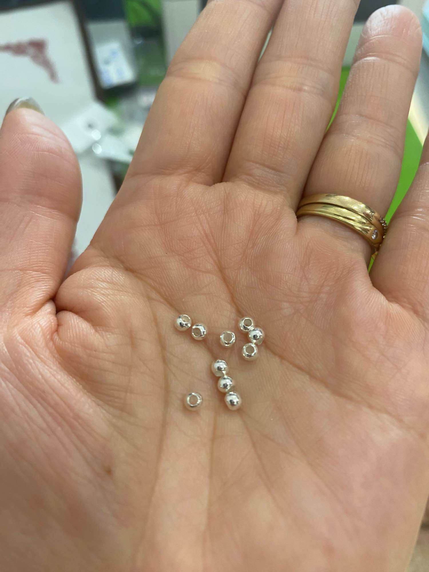 Charm viên bi bạc chặn bên trong có nhựa(silicon) cố định hạt chống xê dịch