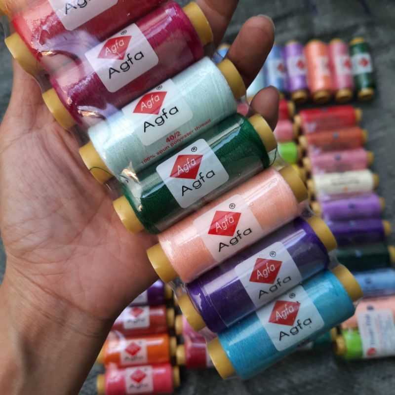 Vỉ 10 cuộn chỉ may (Màu/đen/trắng)
