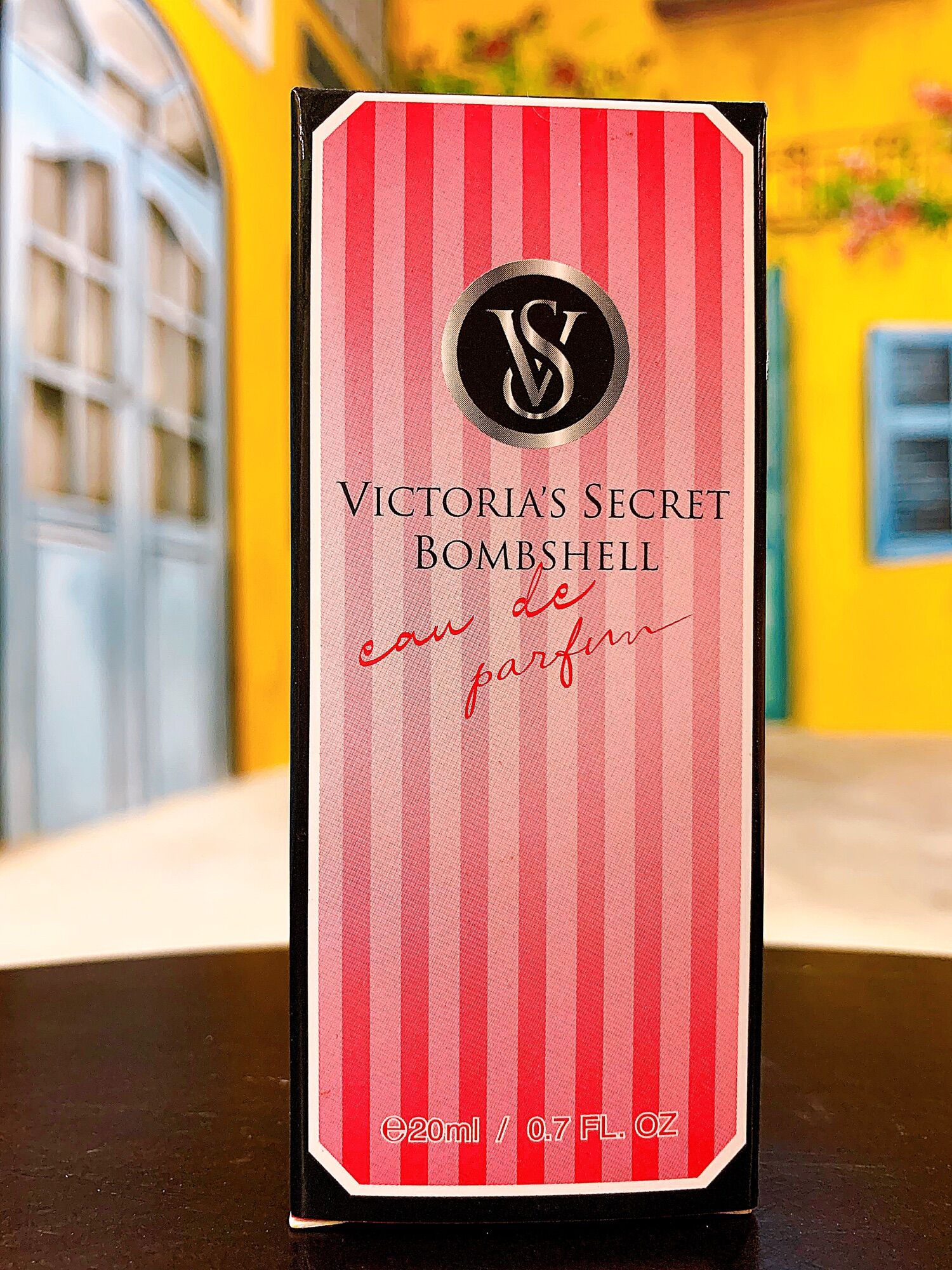 Nước Hoa Mini VICTORIA's SECRET BOMBSHELL 20ml (Mẫu Táo)