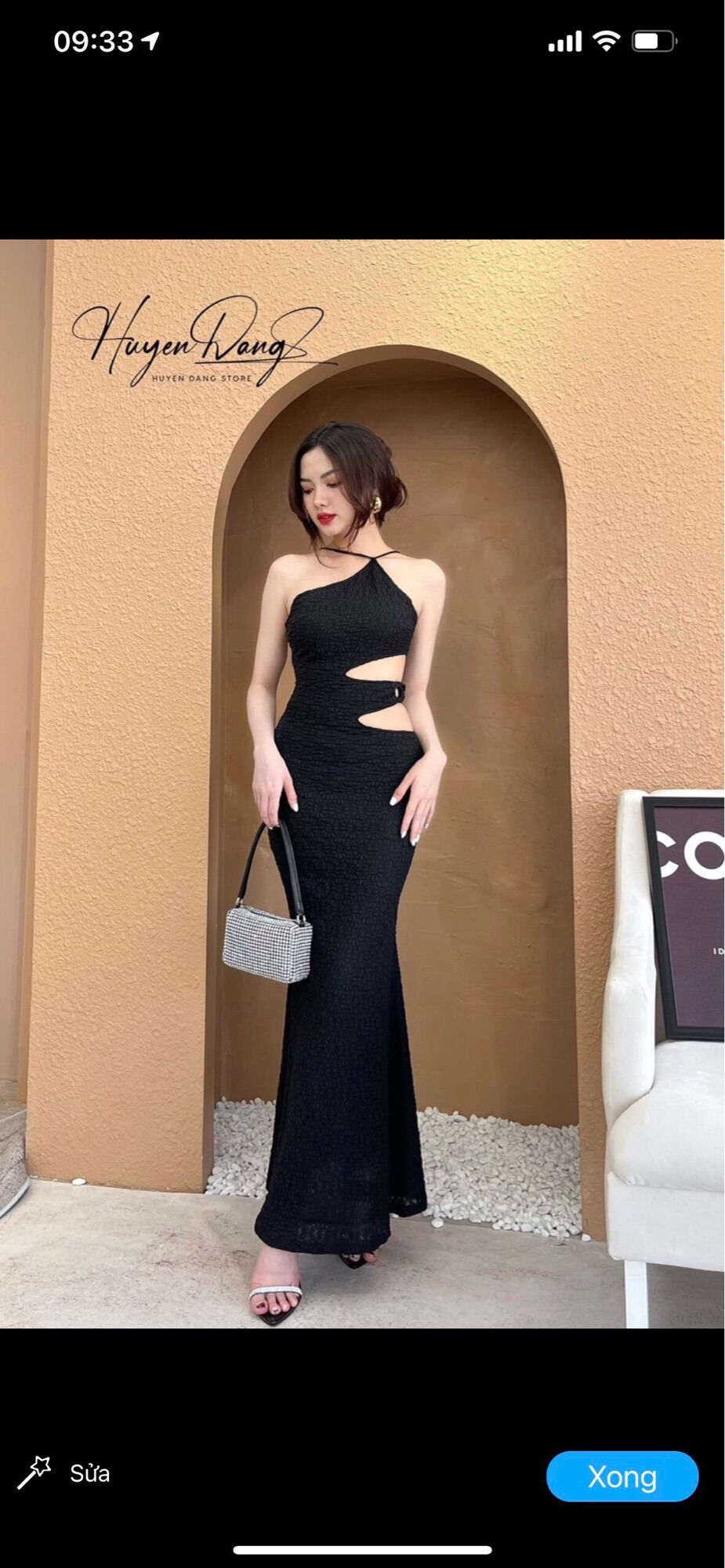 Đầm cổ yếm khoét eo xương cá kaka