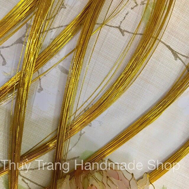 30 sợi kẽm xi số 22 có độ cứng vừa làm hoa voan cánh to vừa phải