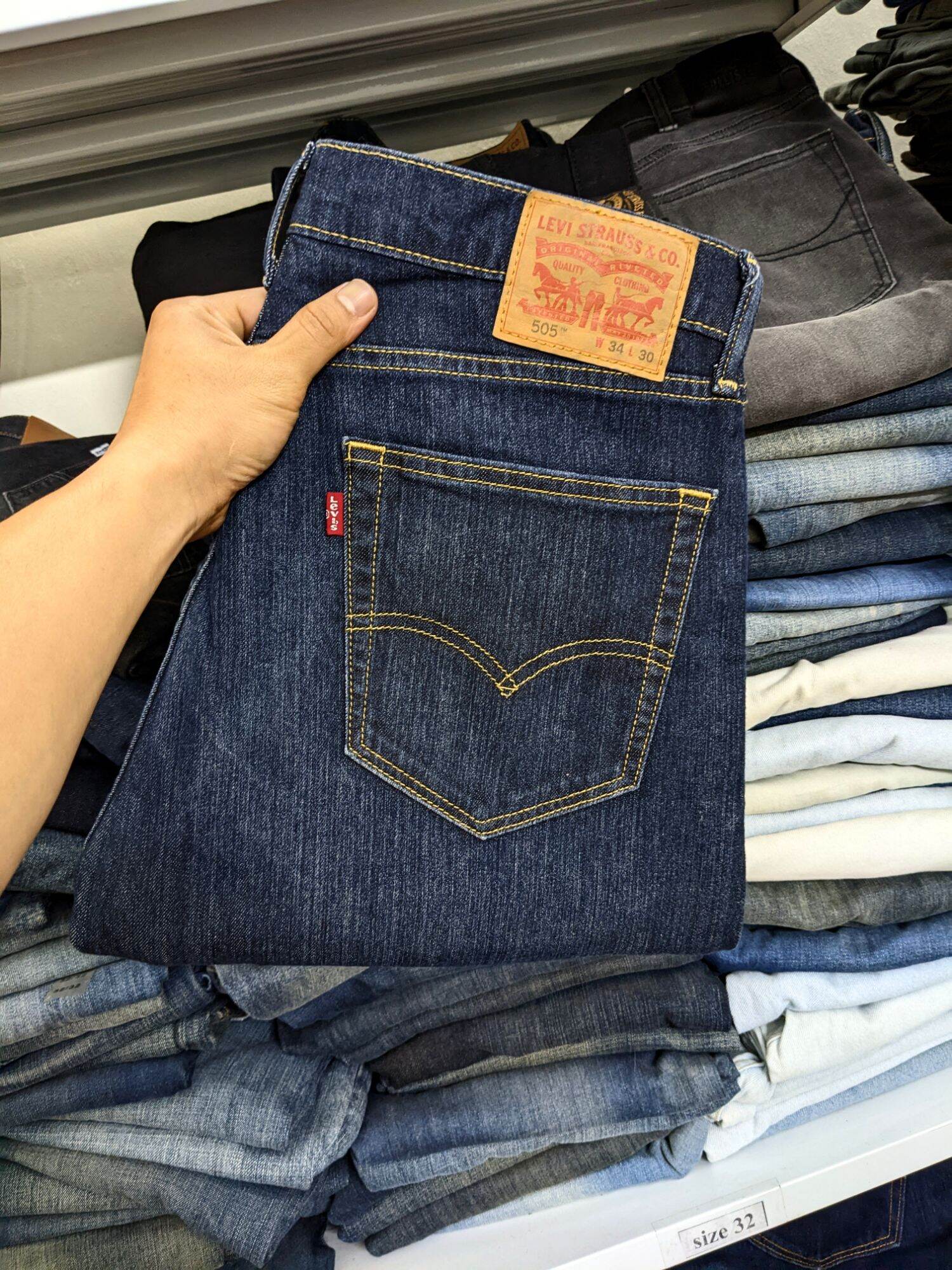 Quần jeans levis 505 chính hãng form suông