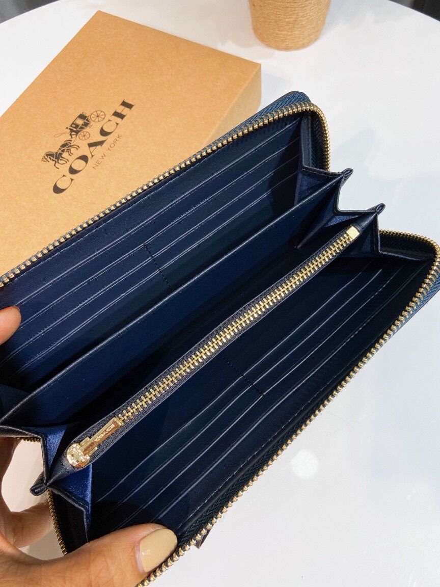 Ví dài Coach Long Zip Aruond Wallet