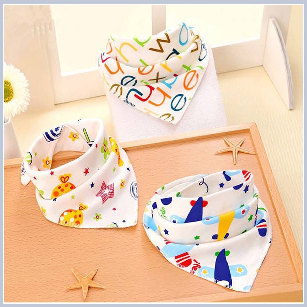 Khăn yếm vải cotton có nút bấm cho bé
