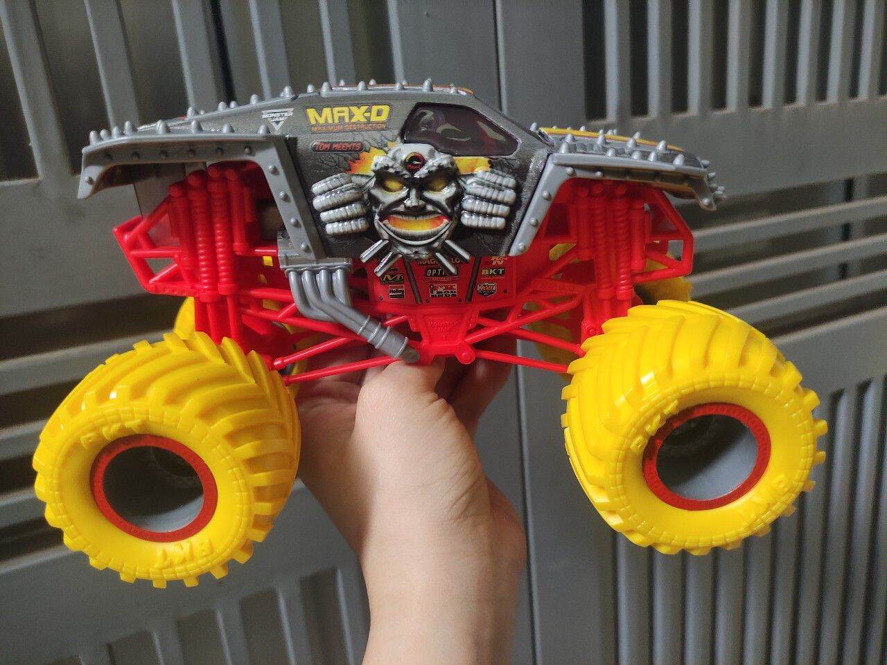 Xe monster jam tỉ lệ 1:24 mẫu mới
