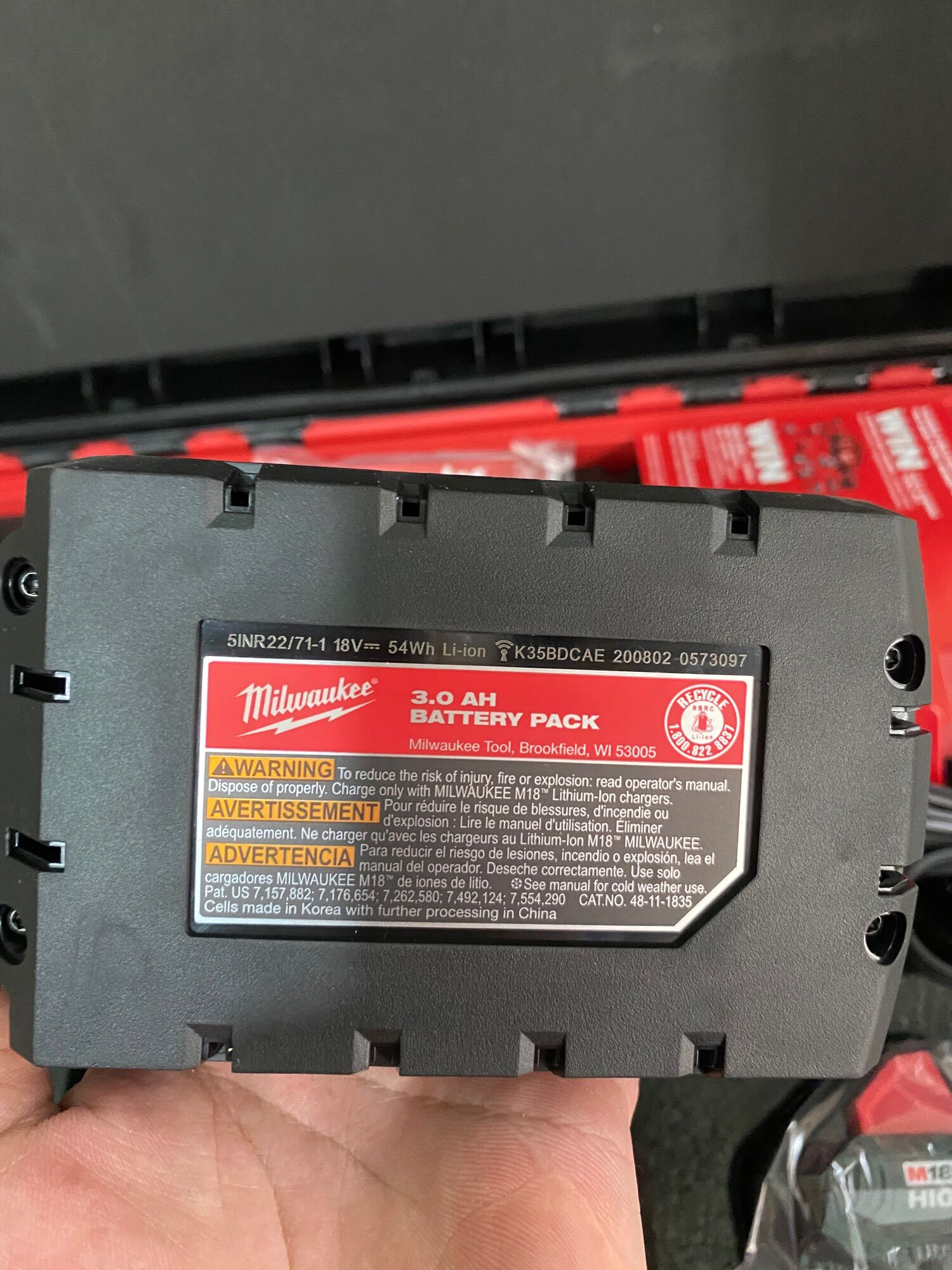 Pin milwaukee 18v 3ah hàng nhập mỹ mới 100%