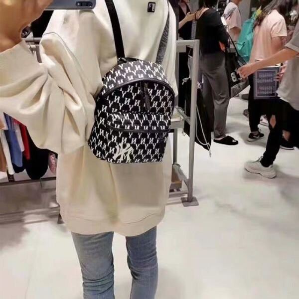 Balo nữ NY Kích thước: 19 x 24 x 10.5 (cm)