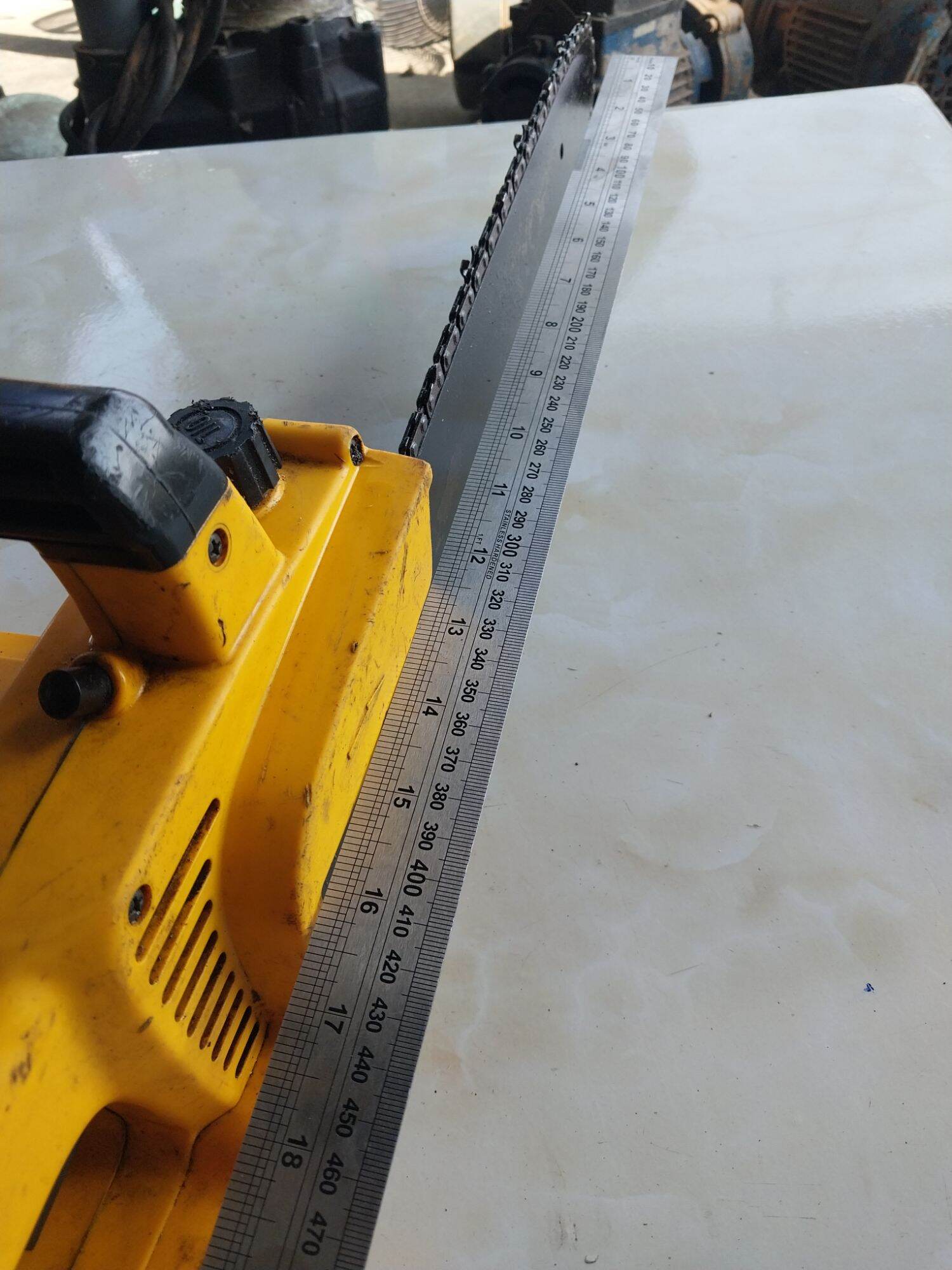 cua xích RyoBi nhật bãi điện 100v đã qua sử dụng lam chạy không thấy lửa dây rin mềm dẻo dài 4m5