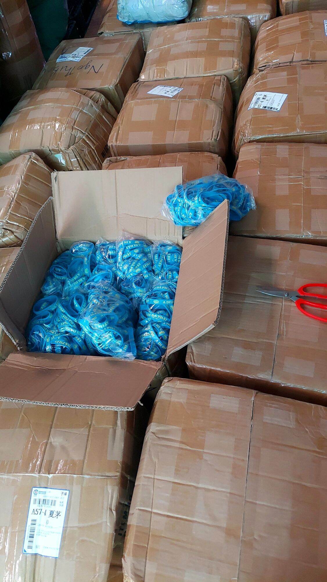 100 CHIẾC VÒNG TAY A DI ĐÀ PHẬT ĐỦ MÀU (Không phát sáng )