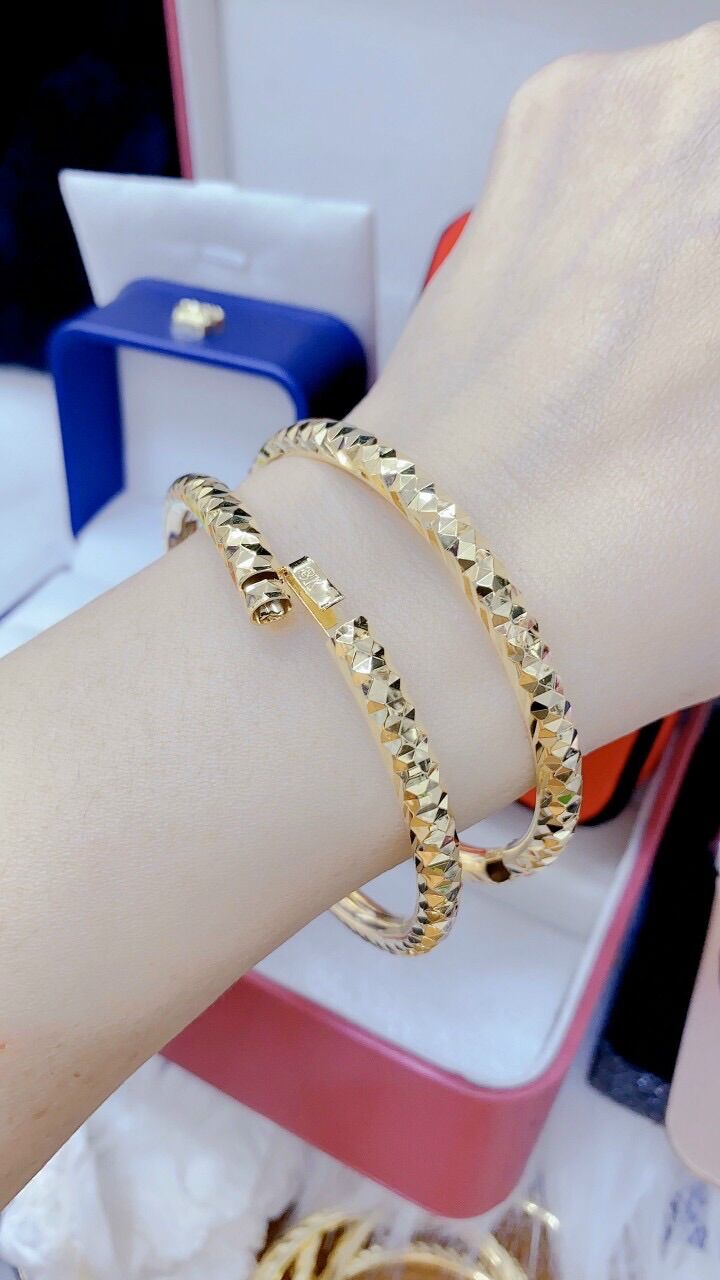 Vòng tay cặp(2 chiếc) mạ vàng 18k chạm siêu đẹp