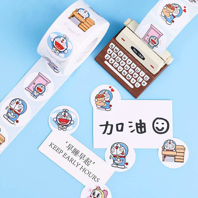 CUỘN 500 STICKER TEM NHÃN DÁN DECAL DORAEMON