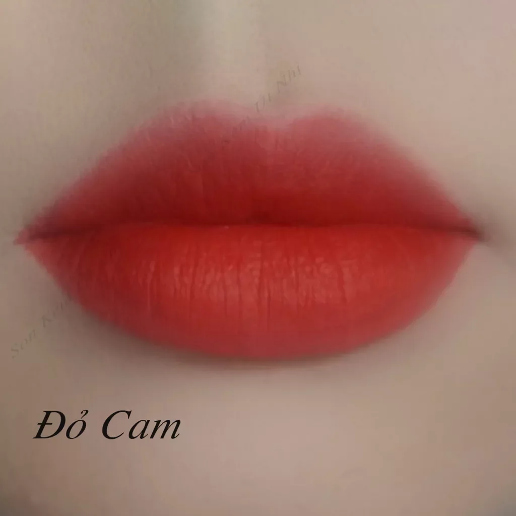 son kem lì dưỡng môi út nhị