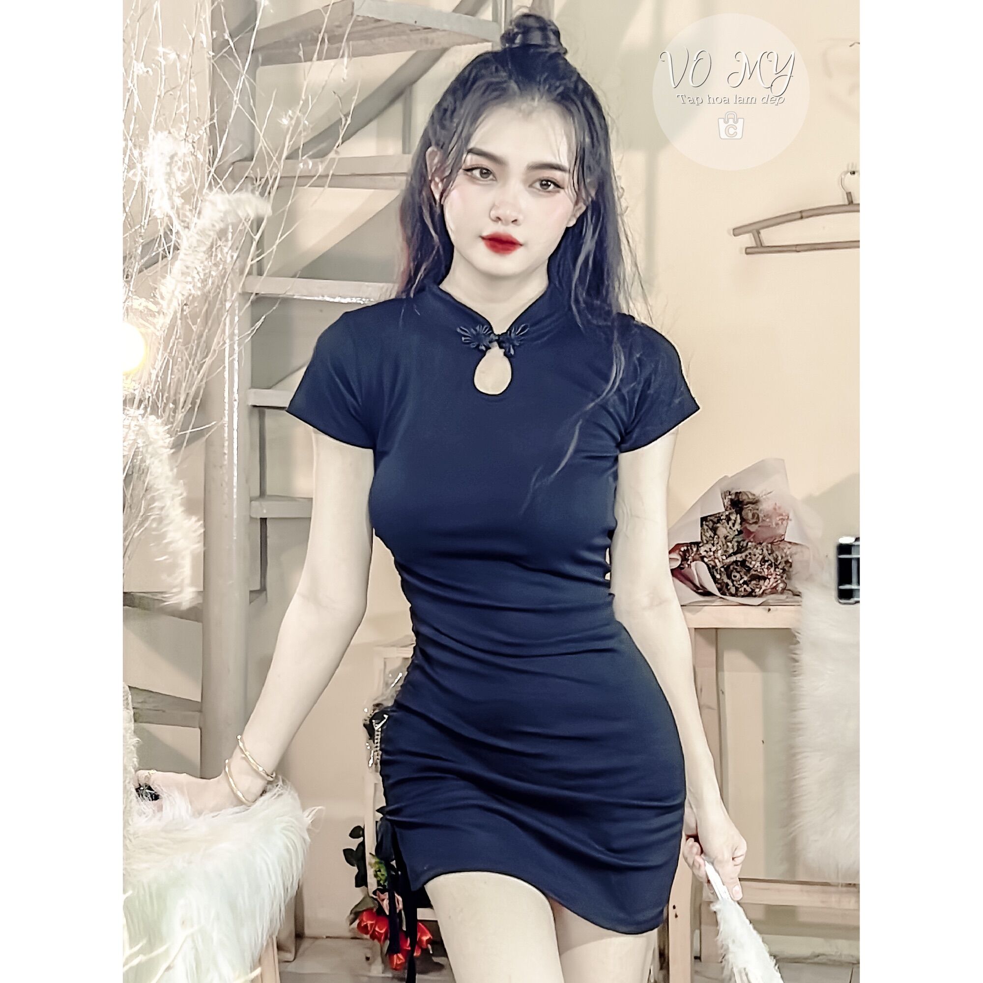 Đầm body cổ tàu rút dây