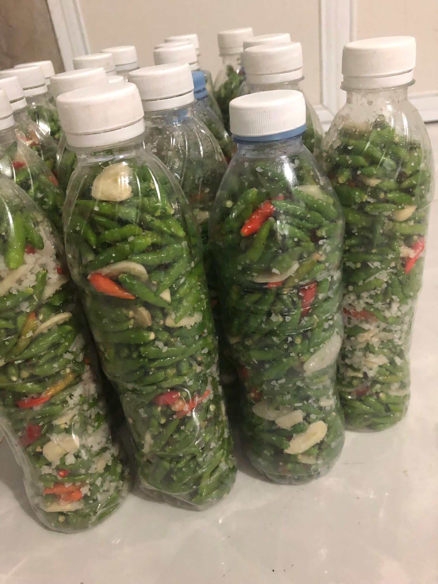 Ớt thóc xanh sóc tỏi muối (150k3chai)