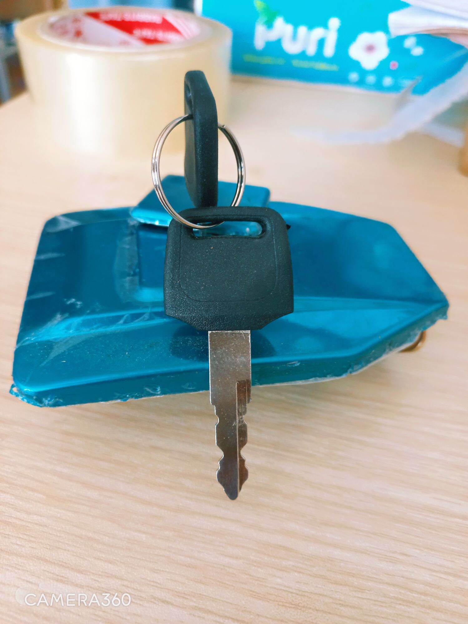 Nắp xăng vuông ba gác