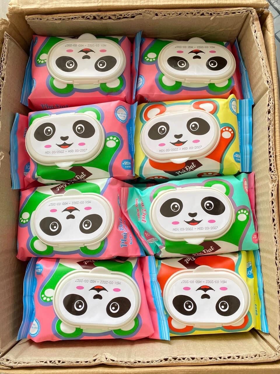 Một thùng 32 gói khăn giấy ướt gấu mèo Phú Đạt