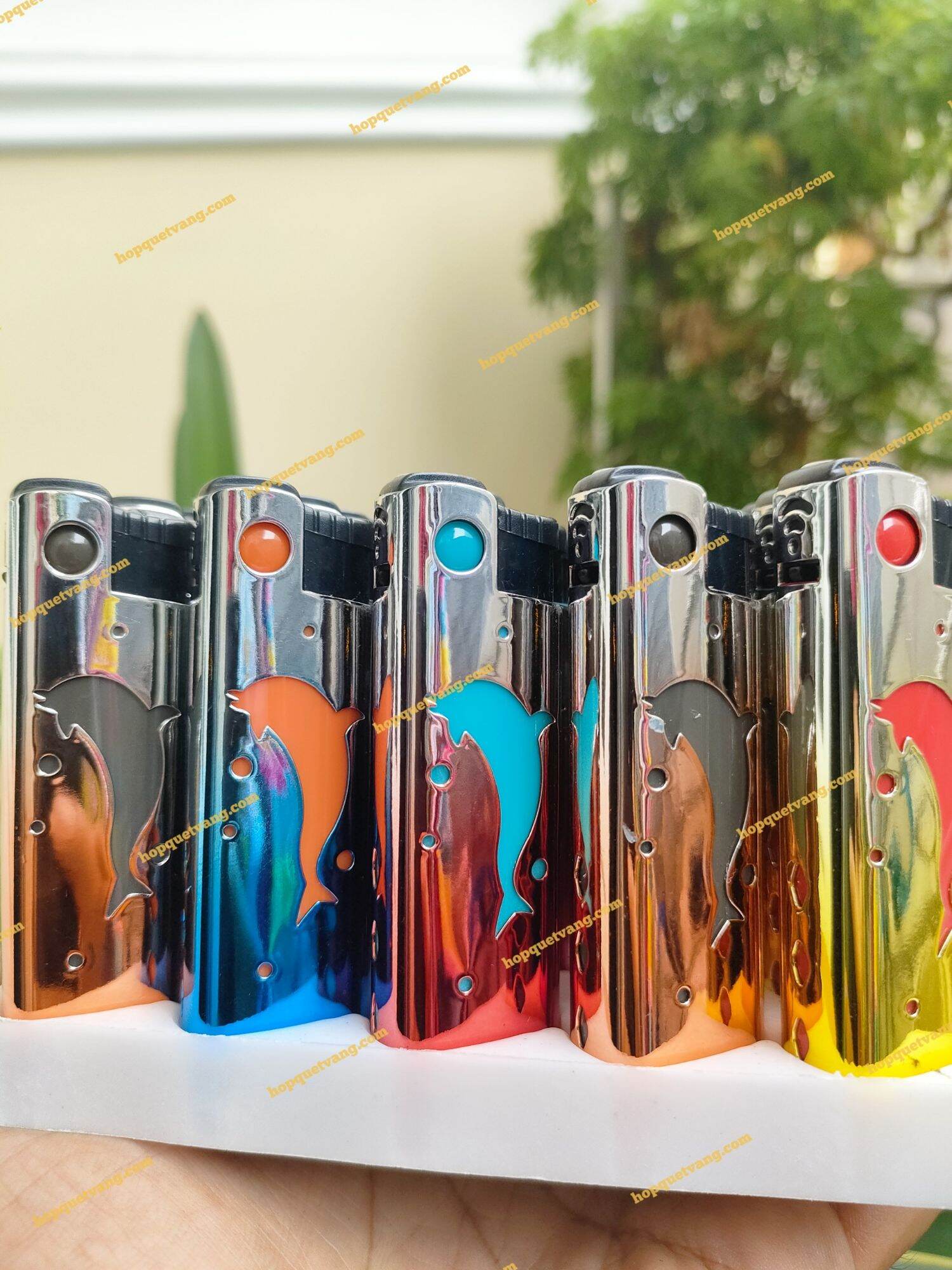 Combo 5 Hột quẹt / Bật lửa tia xanh vỏ kim loại Chú Cá Heo Ngộ Nghĩnh