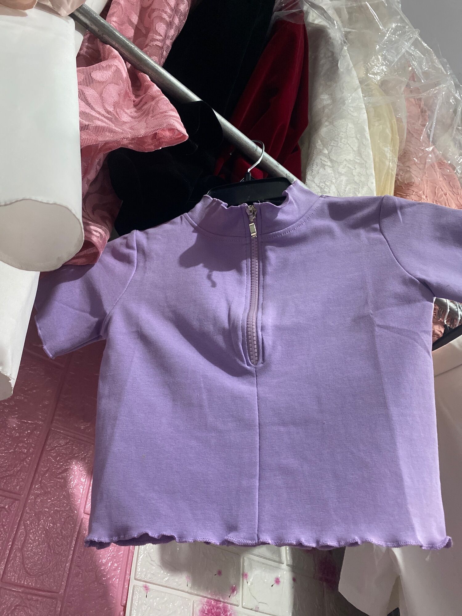 Áo croptop cổ dây kéo