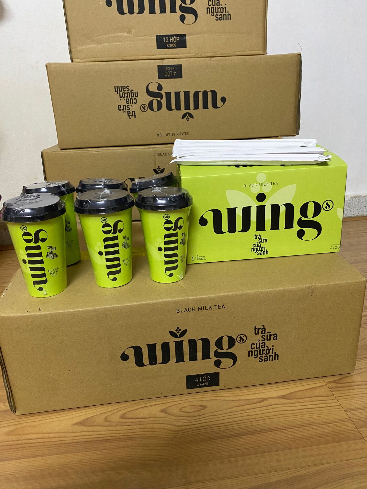 Wings trà sữa hoà tan tiện dụng lốc 6 hộp. Việt nam