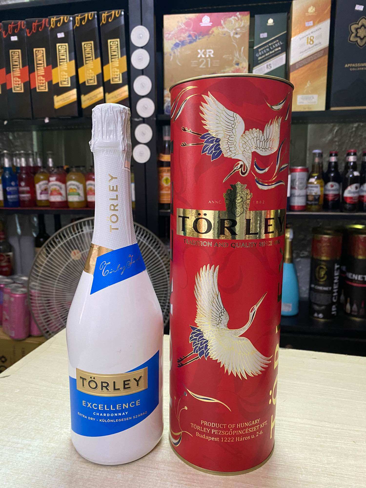 Vang Nổ Trắng Hungary TORLEY 11% 750ml