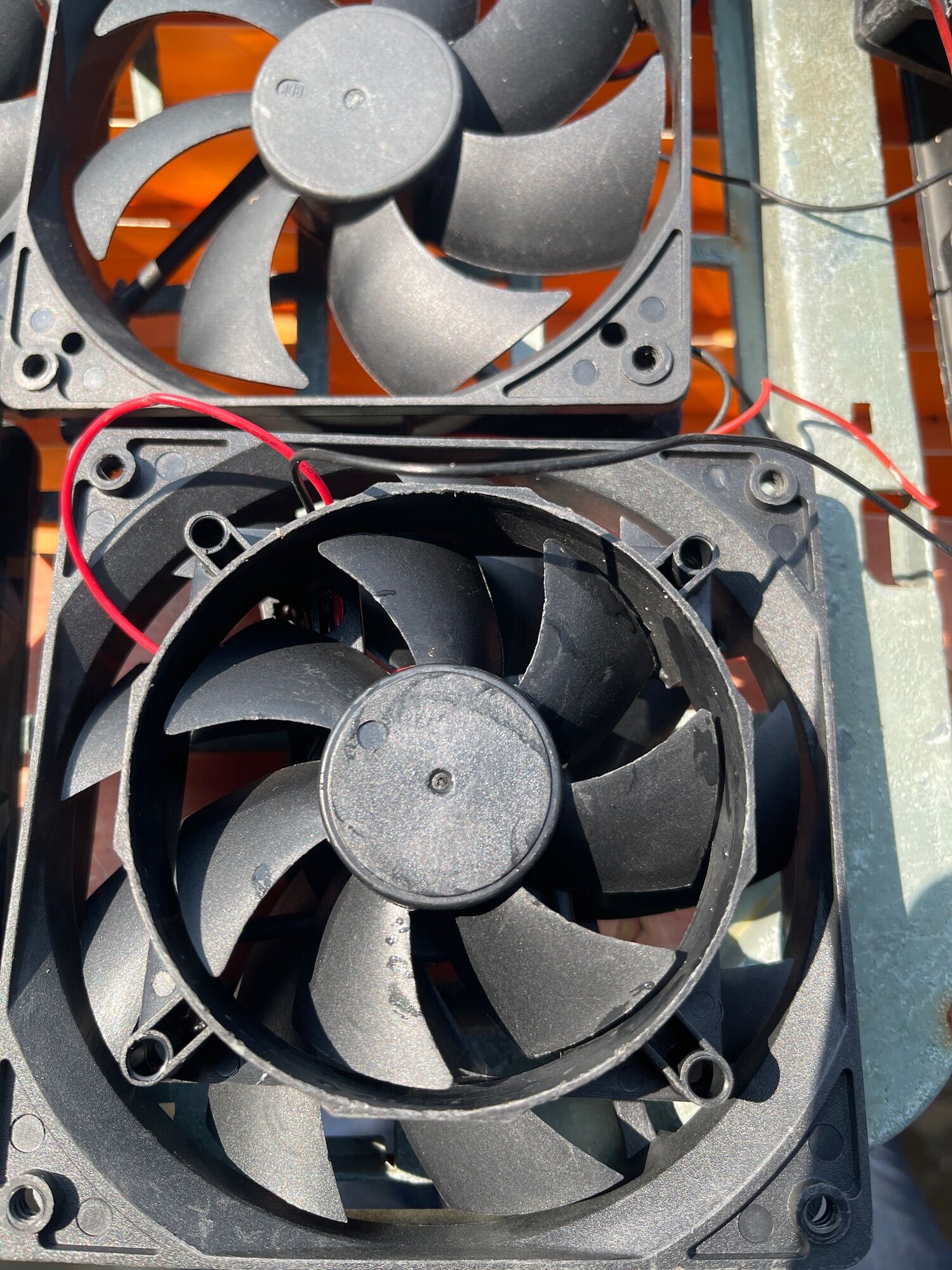 Fan Quạt tản nhiệt 12V 8x8x2cm