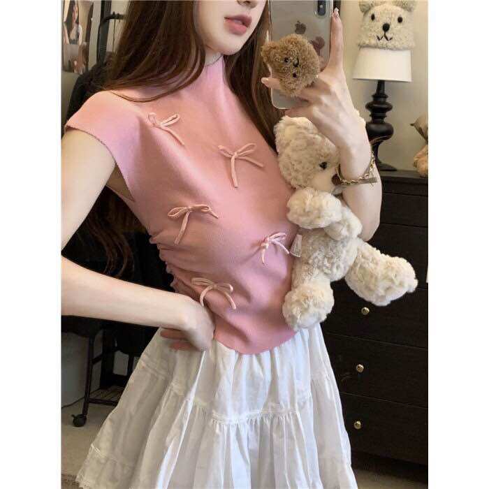 Áo thun cổ lọ nơ
