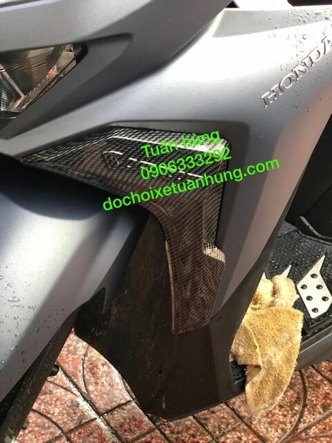 Co Bửng Trước Vario 150 Sơn Carbon