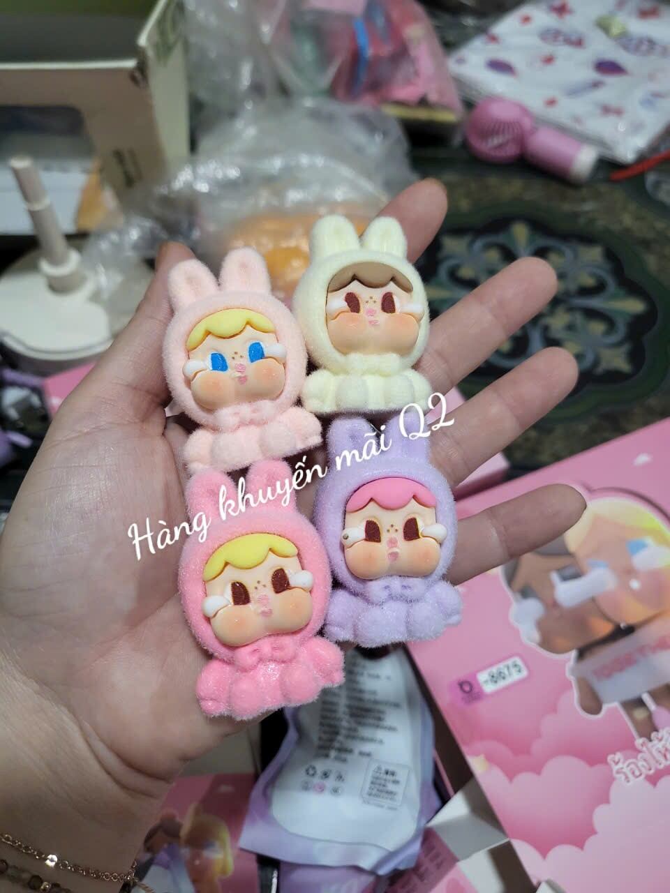 hộp blindbox baby cry mini ( 1 box ngẩu nhiên)