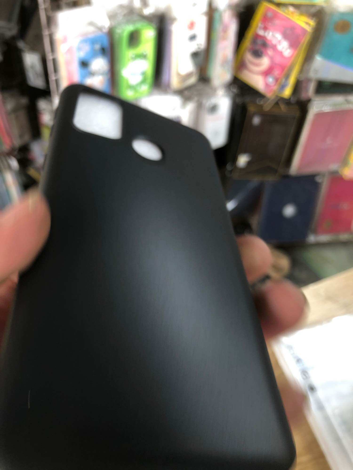 Ốp lưng VSmart Joy 4 dẻo đen